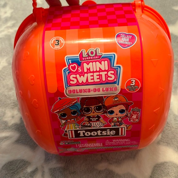 L.O.L Mini Sweets Deluxe (tootsie) - Picture 1 of 5
